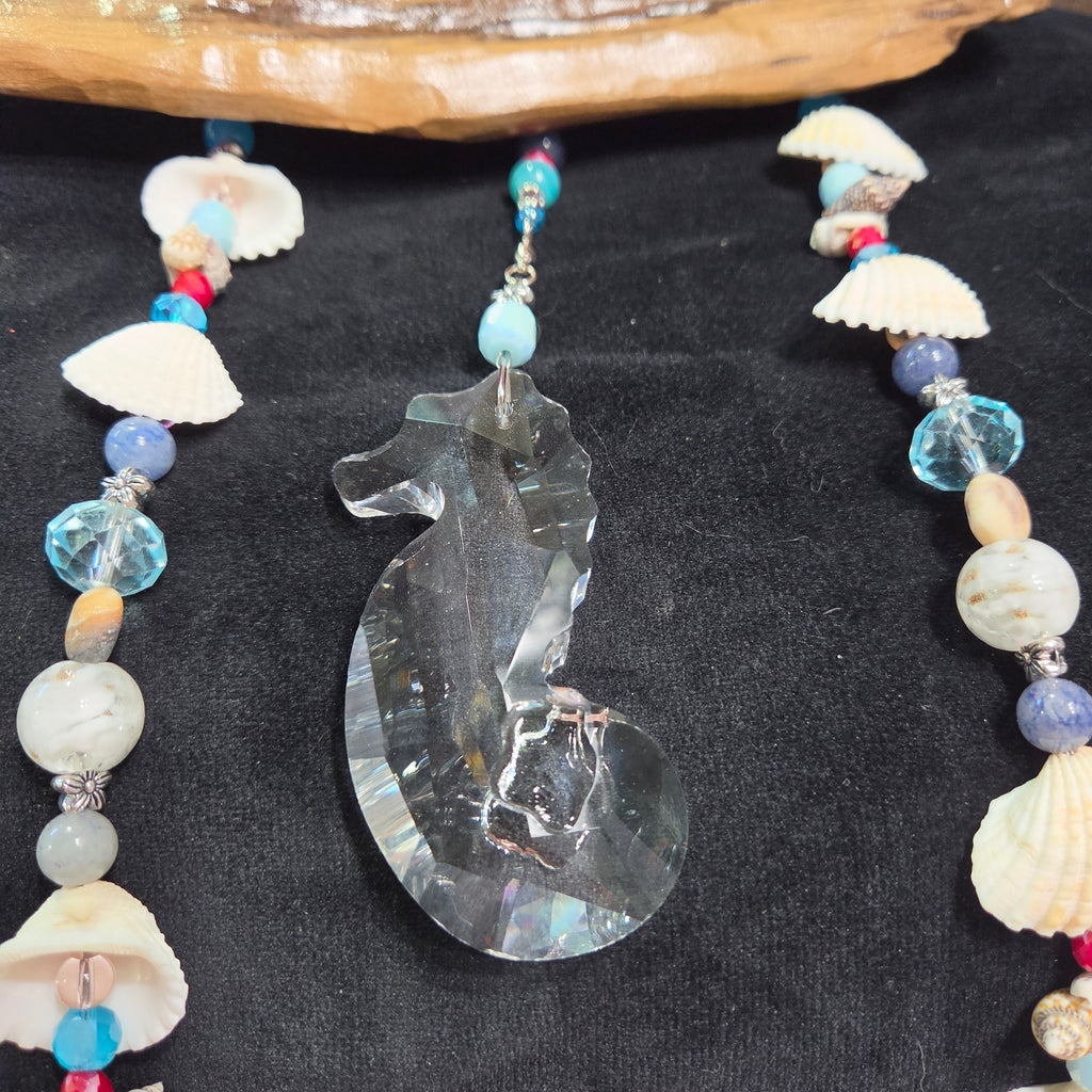 Seahorse Serenity Driftwood Suncatcher – Handcrafted Coastal Decor with Seashells