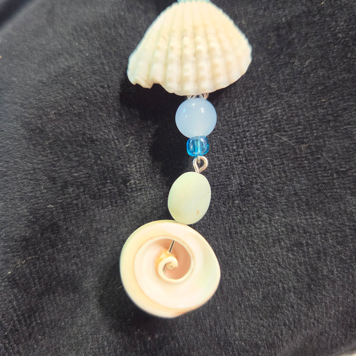 Seahorse Serenity Driftwood Suncatcher – Handcrafted Coastal Decor with Seashells